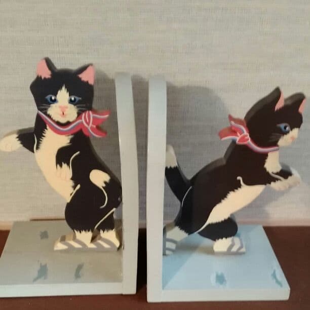 ブックスタンド　猫　アンティーク　値下げ。