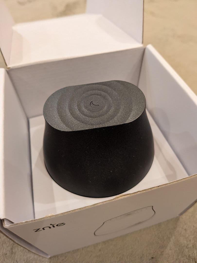 Znie Lite 睡眠改善　リラックス　安眠　2モード　ブラック　16500円