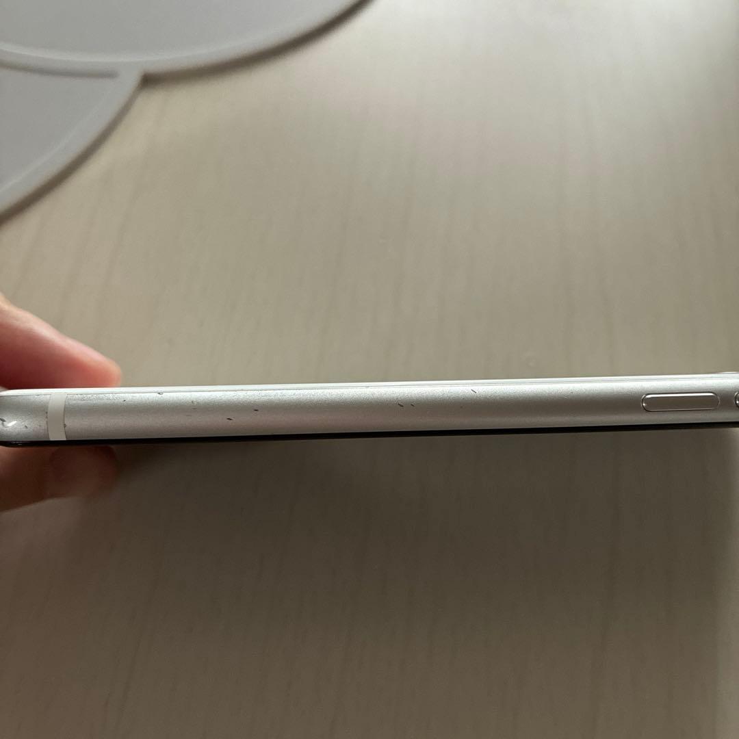 iPhone SE2 64GB ホワイト SIMフリー　画面キズなし