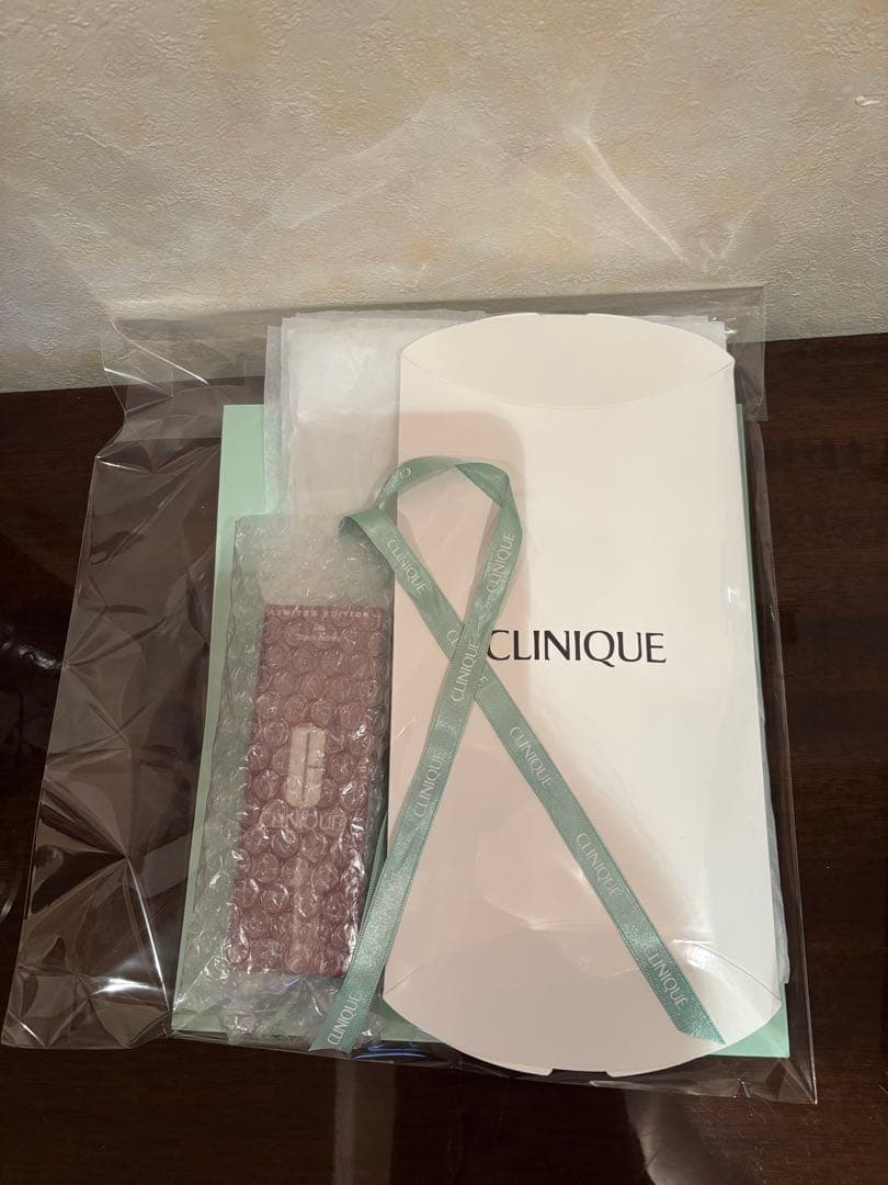 【数量限定】CLINIQUE オールモストリップスティック (ブラックハニー)