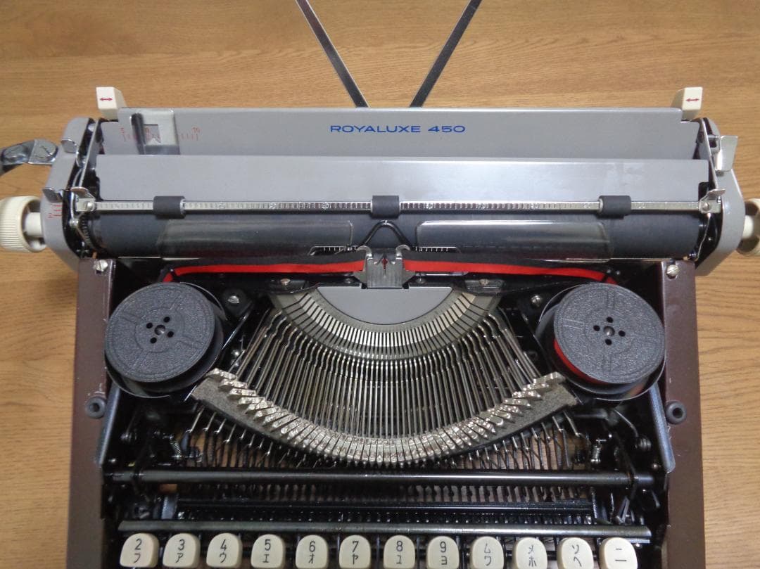 完動品　 UXE 450 ロイヤルタイプライター　カナ文字