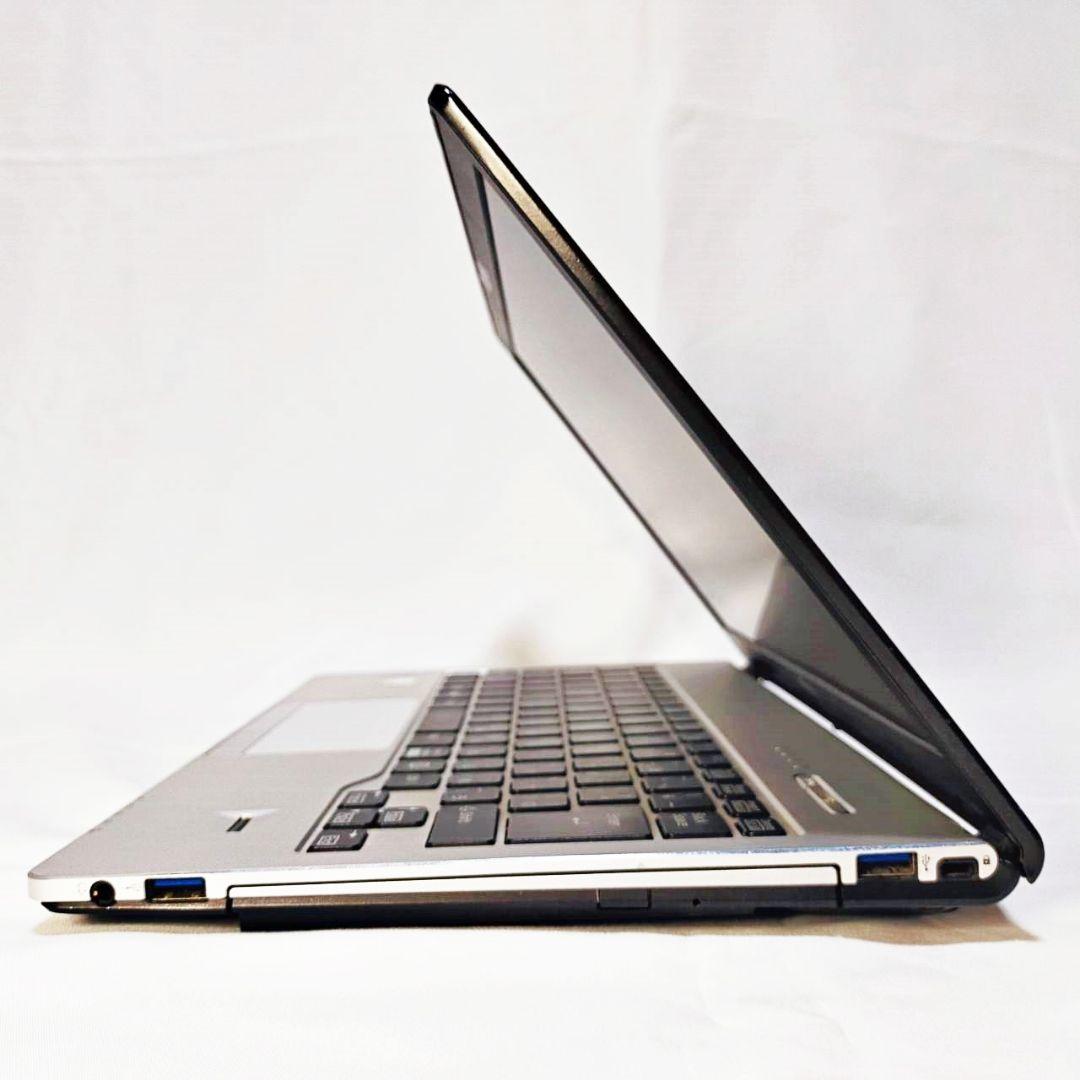 【訳あり】軽量コンパクト 13インチ Fujitsu ノートPC シルバー