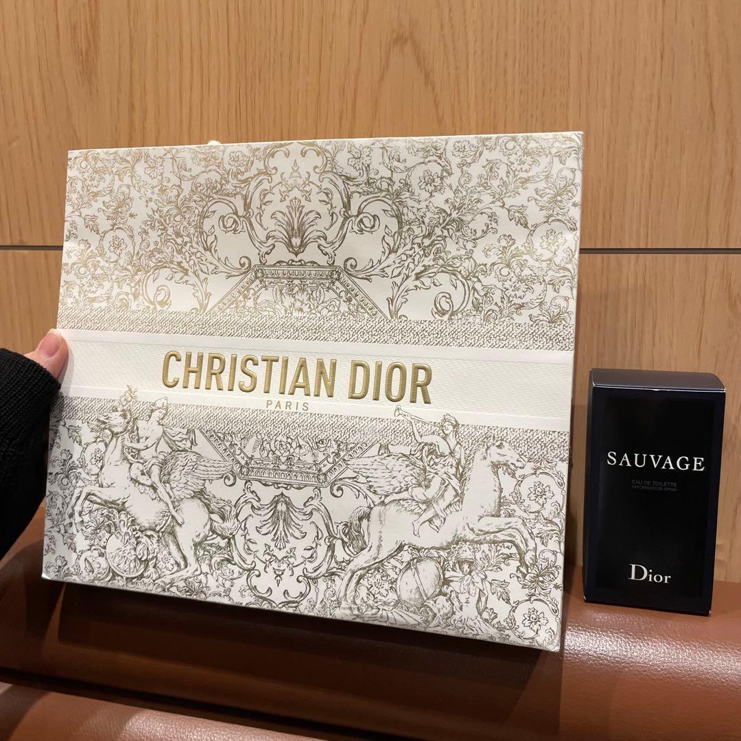 Dior SAUVAGE ソヴァージュ　香水　60ml