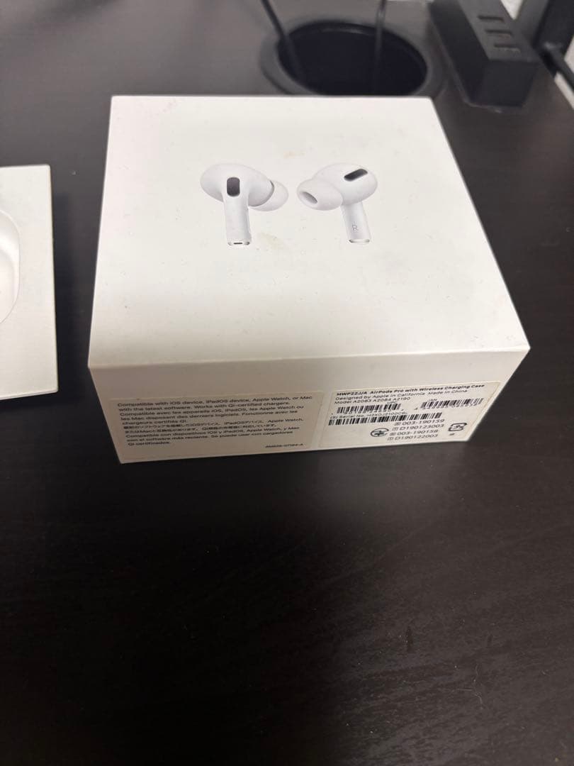 Apple AirPods Pro 本体　初期型　※ケース故障