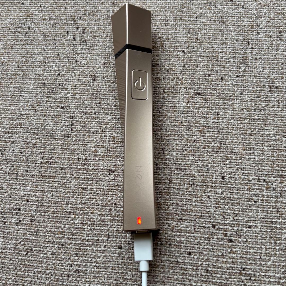 Neezii ミニ美容器PLASMA ゴールド