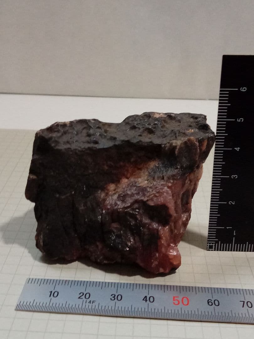 鉱物　岩石　水晶？