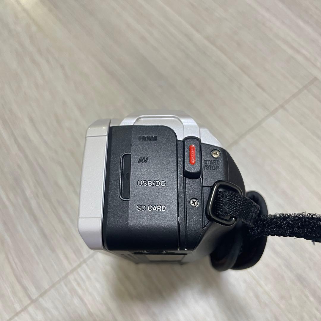 JVC Everio GZ-F200-W フルHD【64GB SD付】