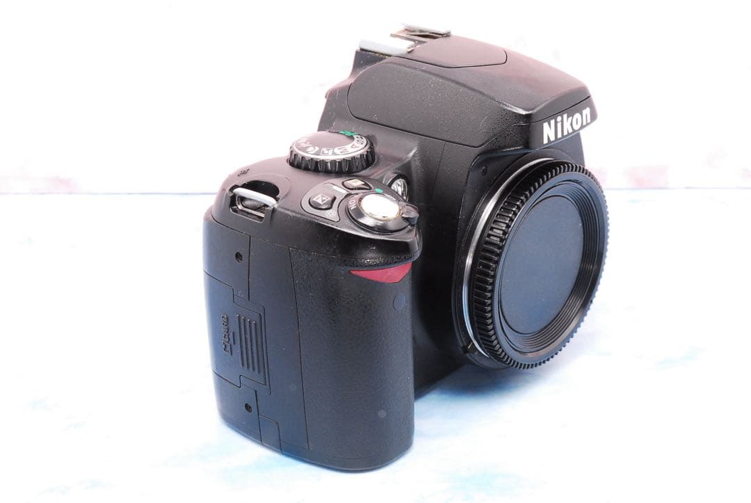 Nikon D40☆一眼レフカメラ☆入門機に最適☆カメラバッグ付☆軽量＆小型