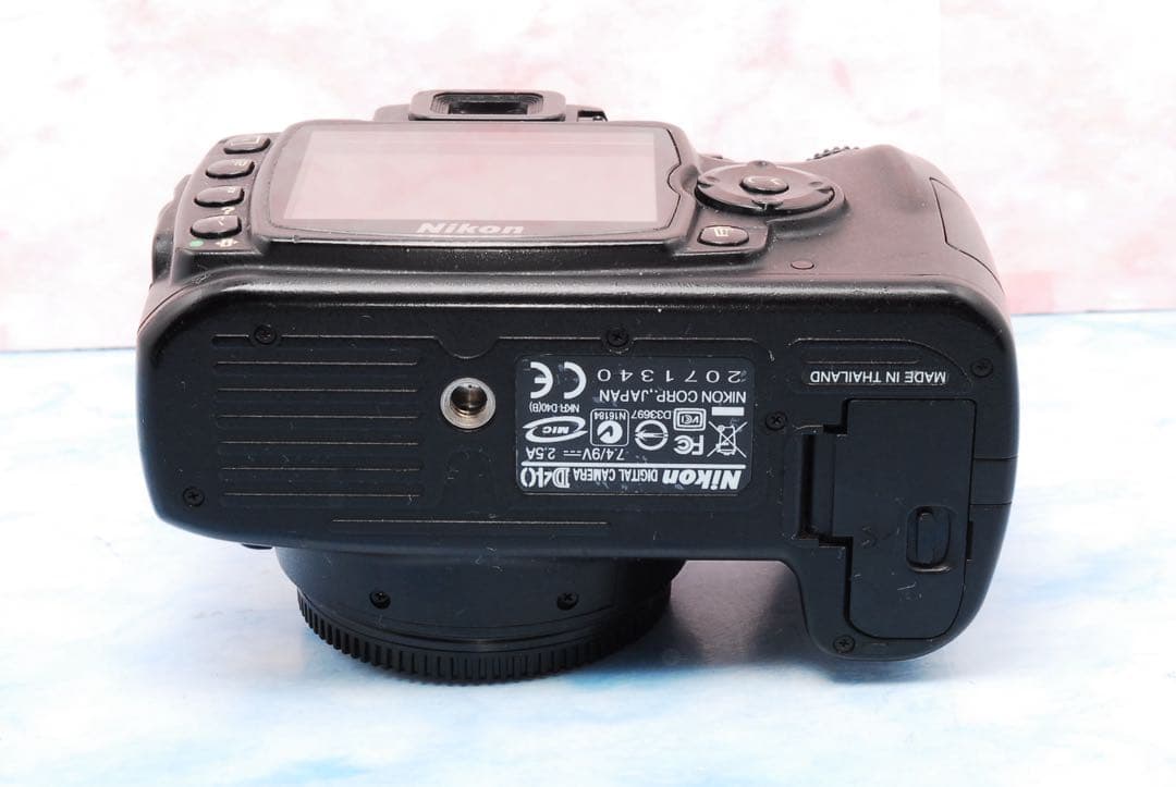 Nikon D40☆一眼レフカメラ☆入門機に最適☆カメラバッグ付☆軽量＆小型