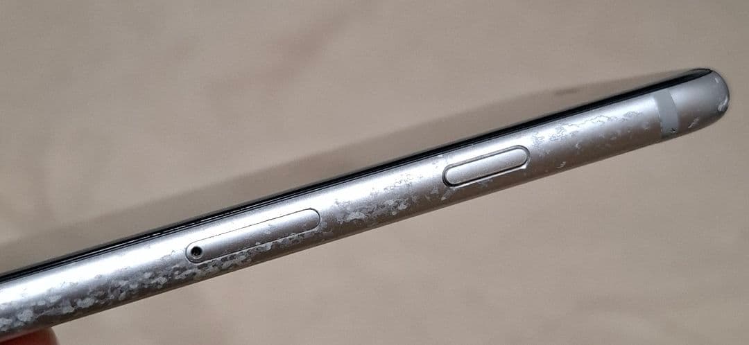 iPhone 6s plus シルバー 128GB 本体のみ