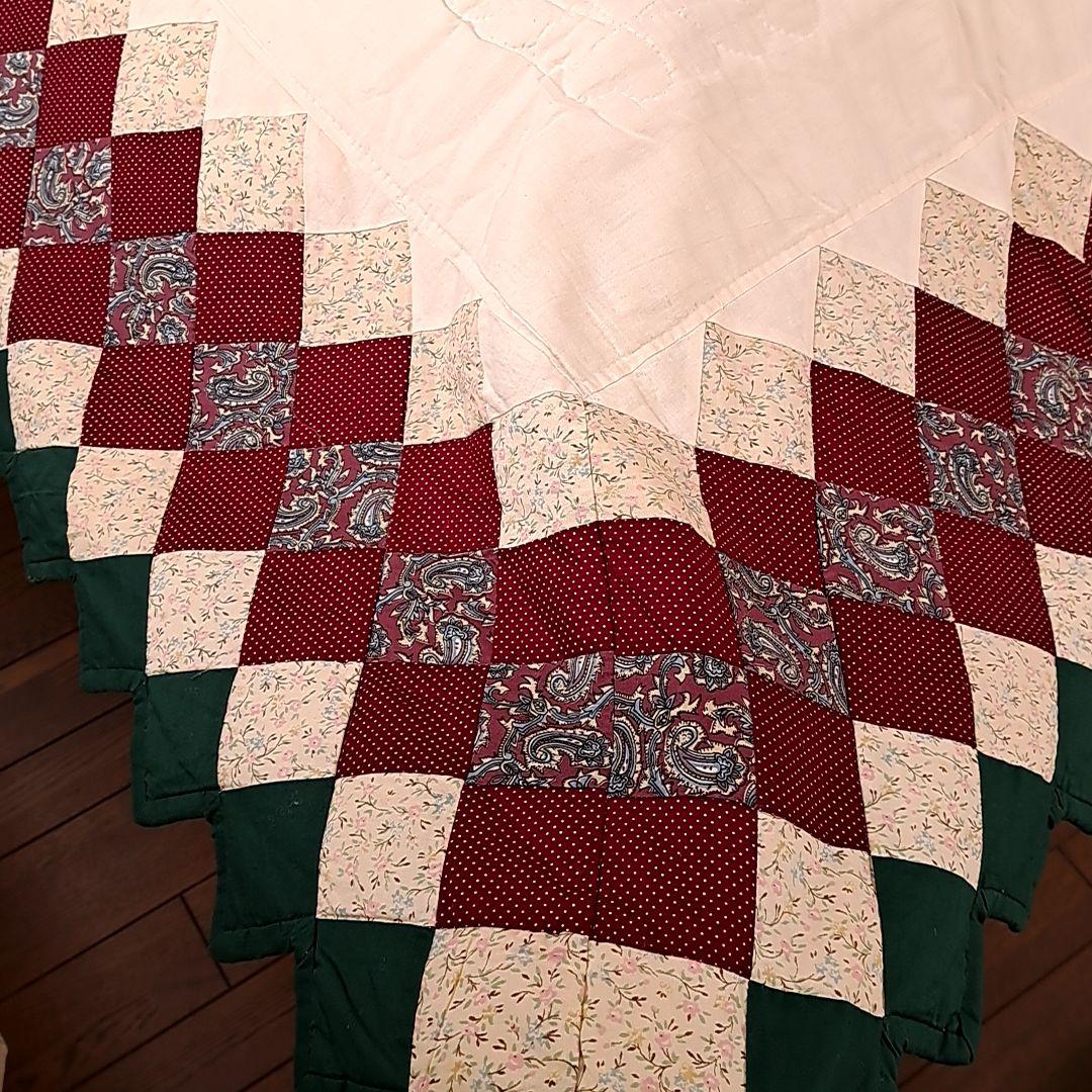 ☆花柄キルトベッドカバー　パッチワークキルト　ソファーカバー　ハンドメイド作品