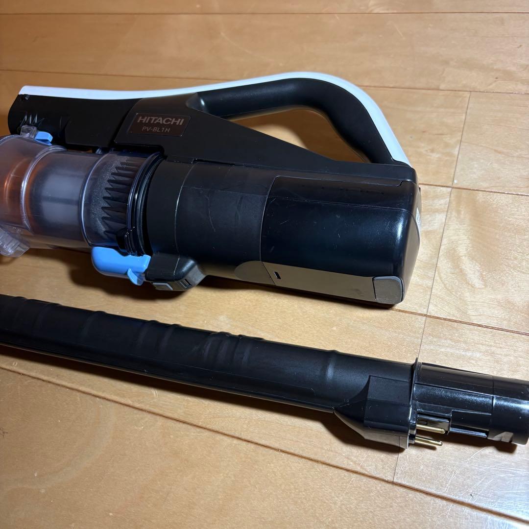 美品 Hitachi PV-BL1H コードレス掃除機 ホワイト/ブラック 日立