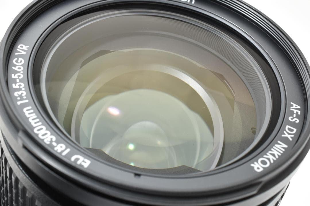 【超美品】Nikon AF-S DX 18-300mm 3.5-5.6 G VR