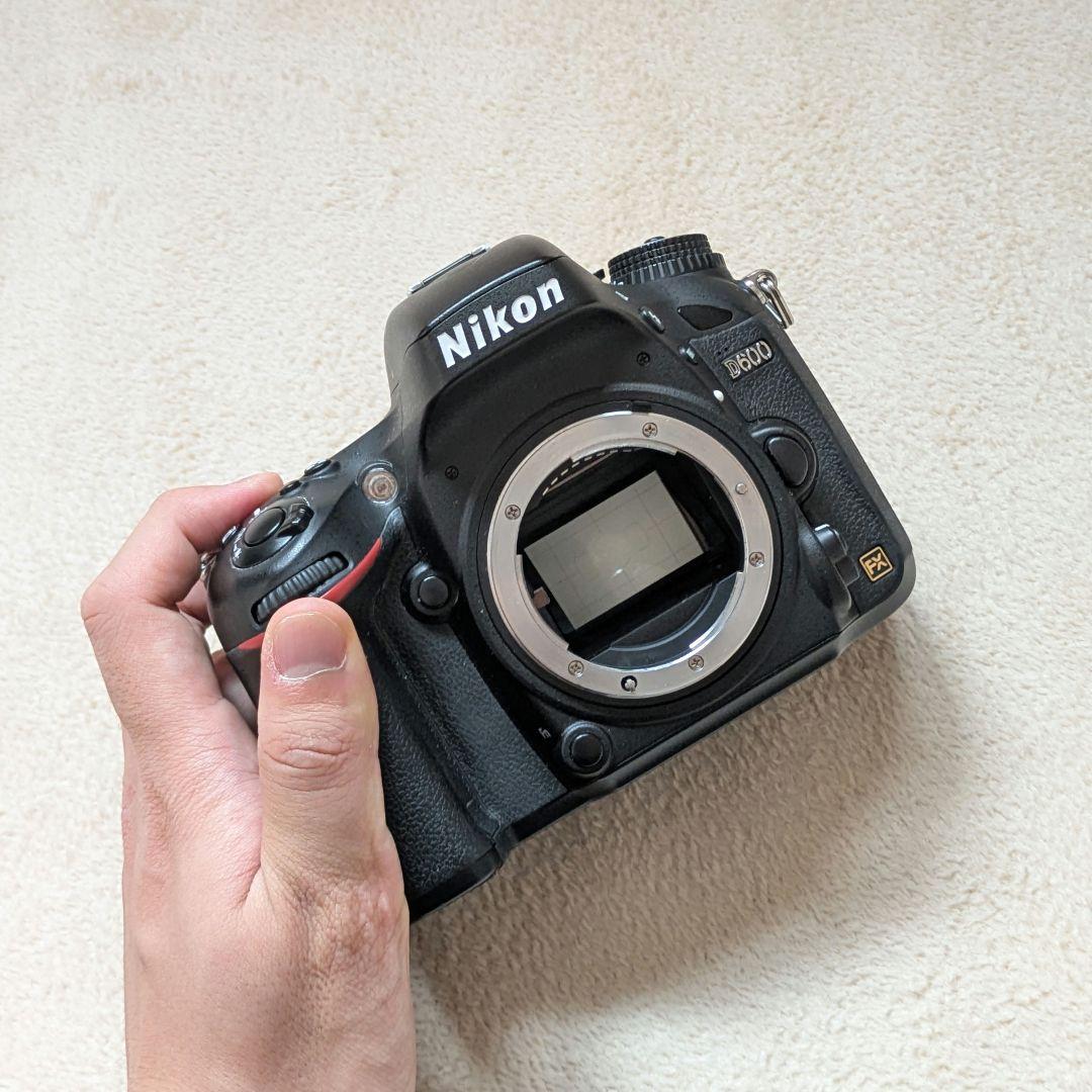 Nikon D600 フルセット＋28-300mm 動作良好