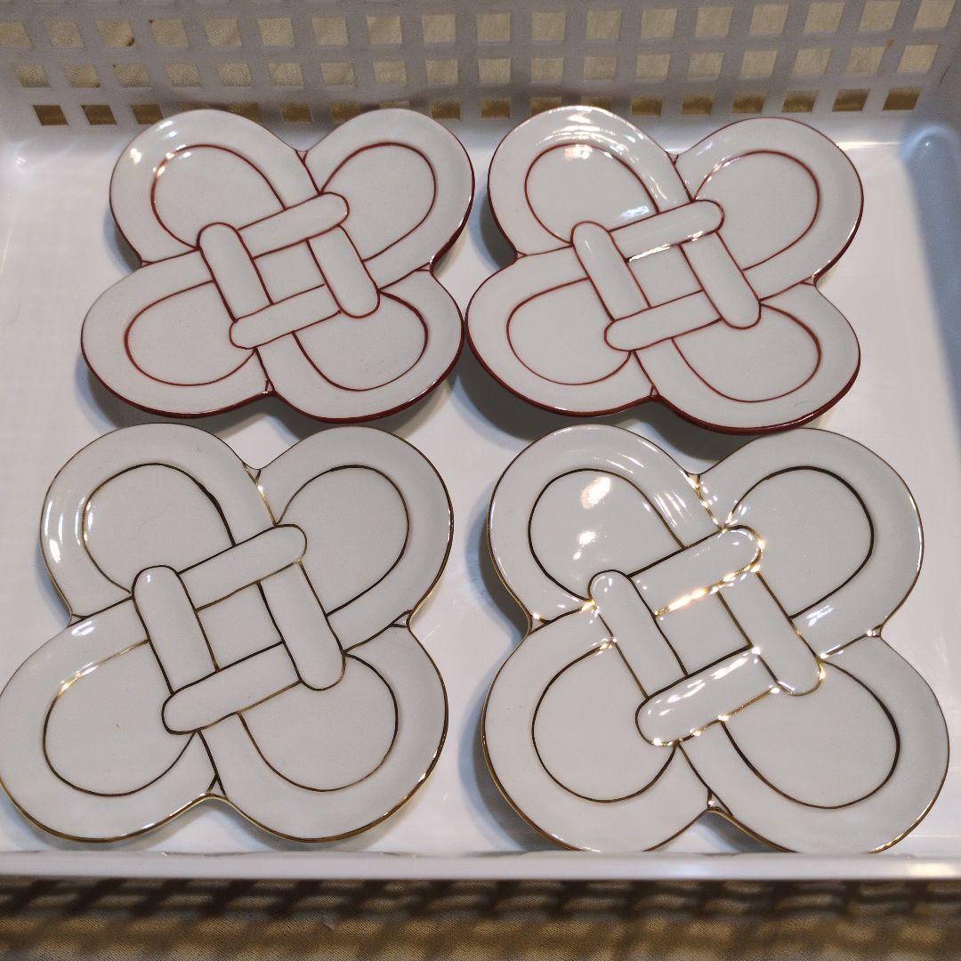 四つ葉結び皿（金と赤）4枚セット未使用小皿