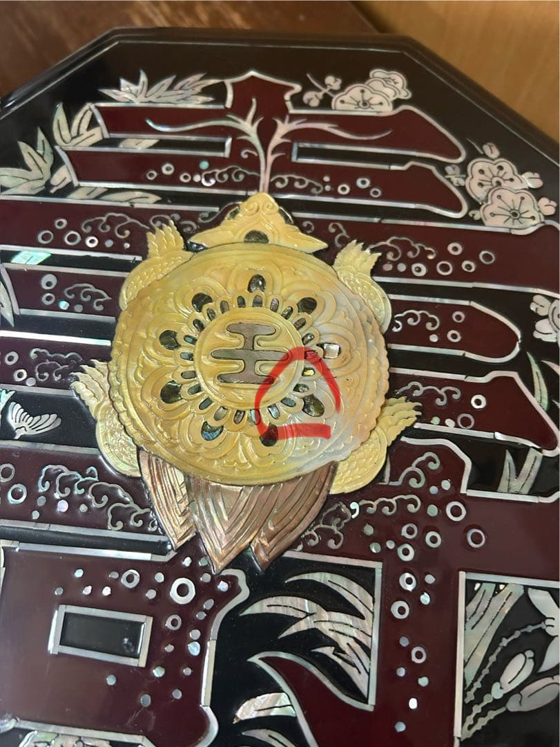 【未使用品】螺鈿細工 漆塗り八角形重箱 伝統工芸品縁起が良いクジョルパン九節板