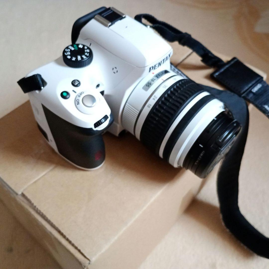 ショット数800枚弱！PENTAX K-50 ホワイト　レンズキット＆送料込み！