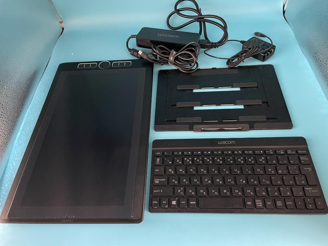 液タブ・ペンタブ Mobilestudio Pro 13 Core i7 DTH-W1320