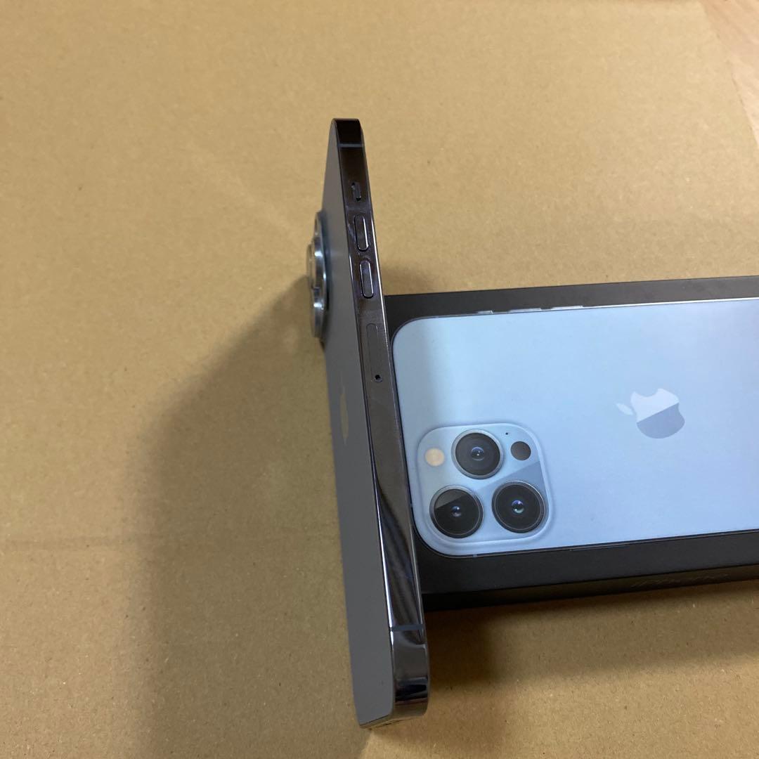 iPhone 13Pro MAX 256GB シエラブルー　置き型充電器付き