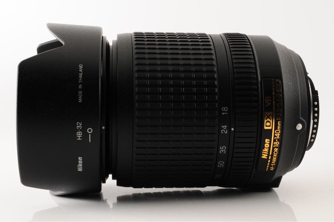 美品 【SC:8,443回】 ニコン Nikon D5500 18-140mm