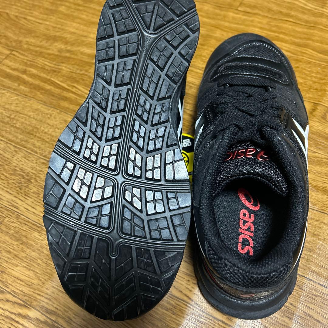 新品未使用タグ付き　asics アシックス　安全靴　23.5㎝