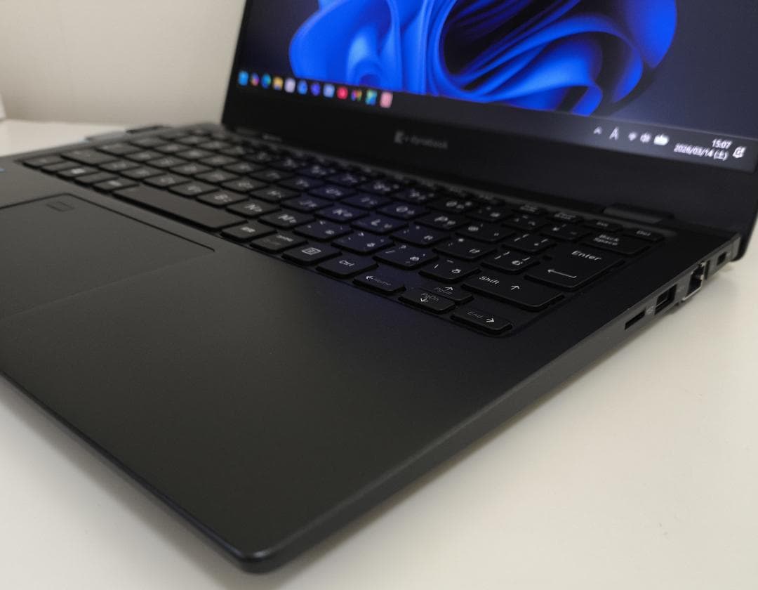 dynabook G83/HS　メモリ16GB　 SSD 1TB　新品バッテリー
