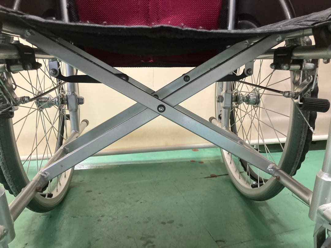 大阪引取限定商品 Care-Tec 自走用車椅子 赤/黒