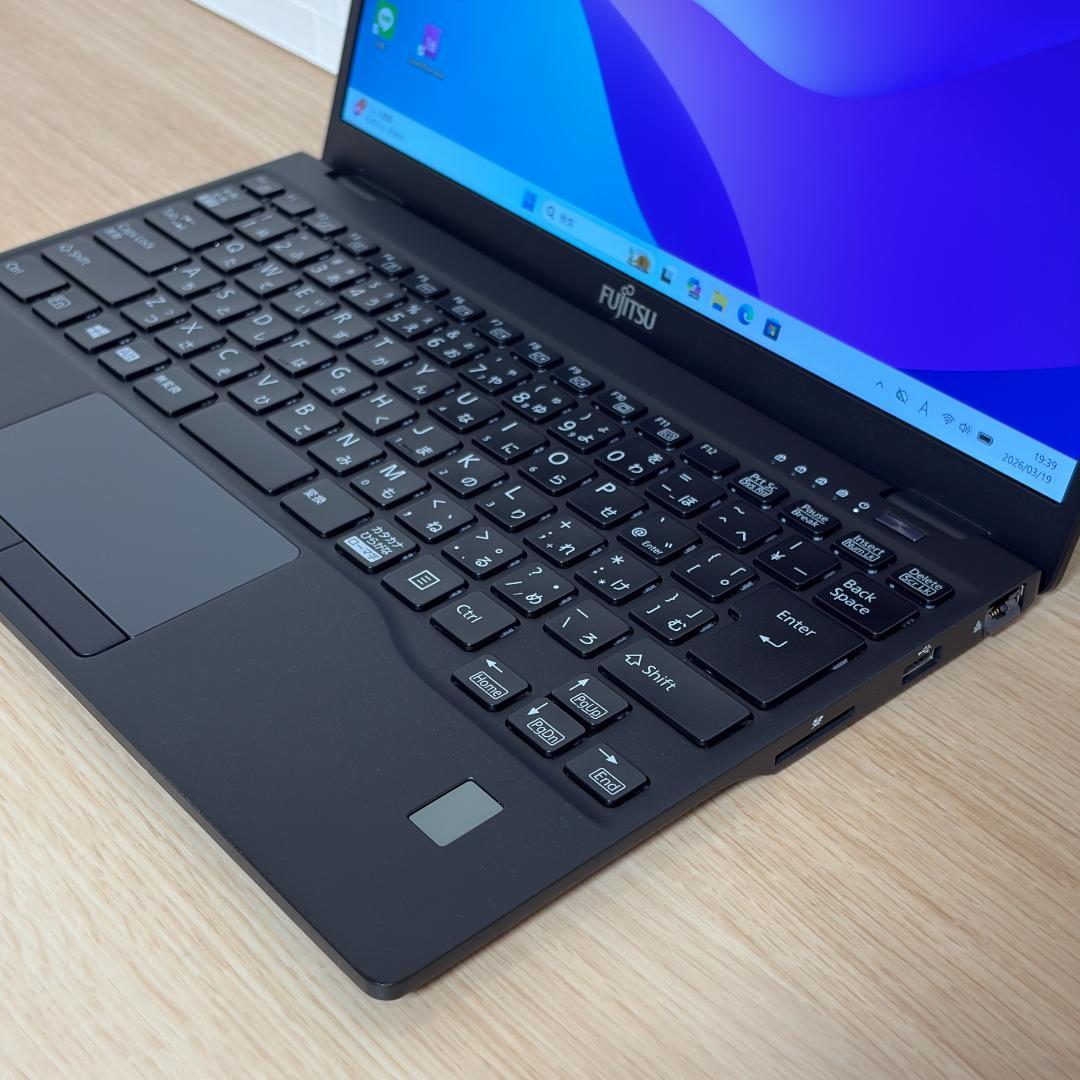 富士通　11世代i5　美品　4G対応　ノートパソコン　Windows11　32