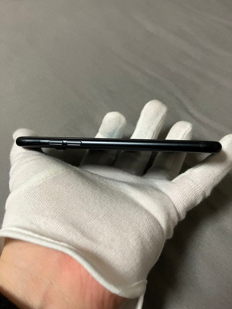 美品 バッテリー100% iPhone SE (第3世代) 64GBSIMフリー