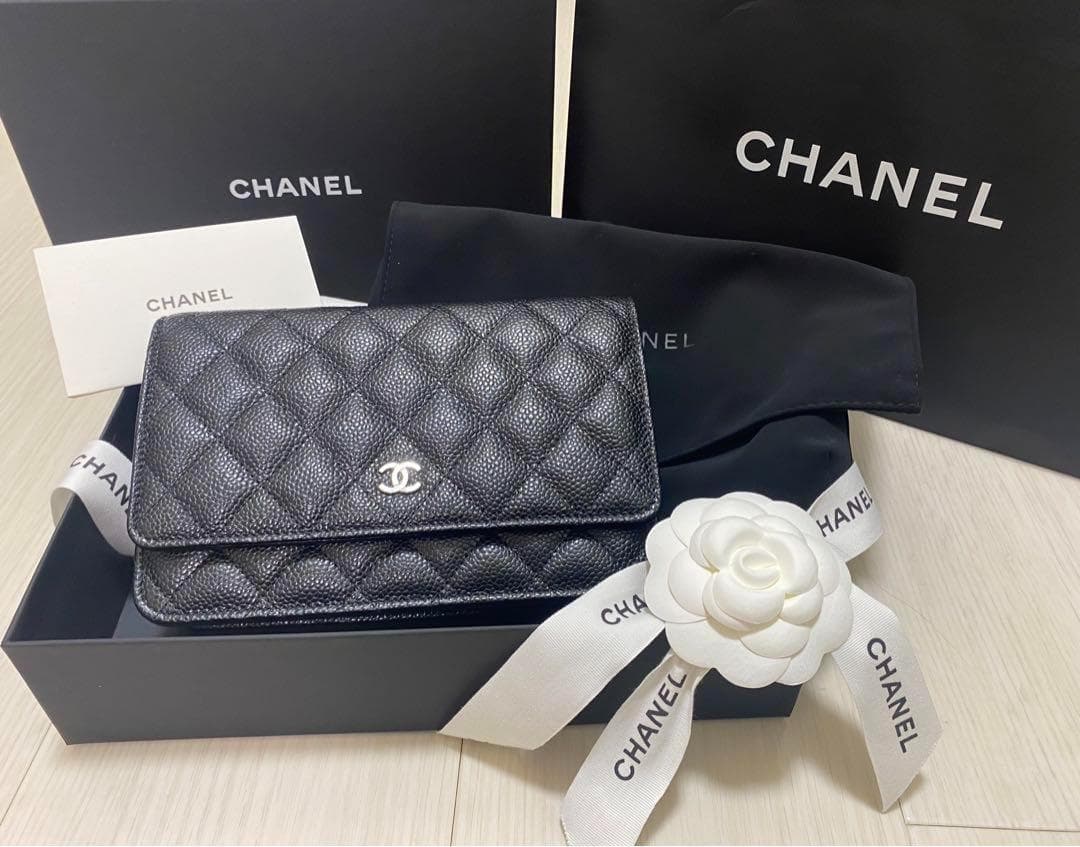 チェーンウォレット キャビアスキン シルバー金具