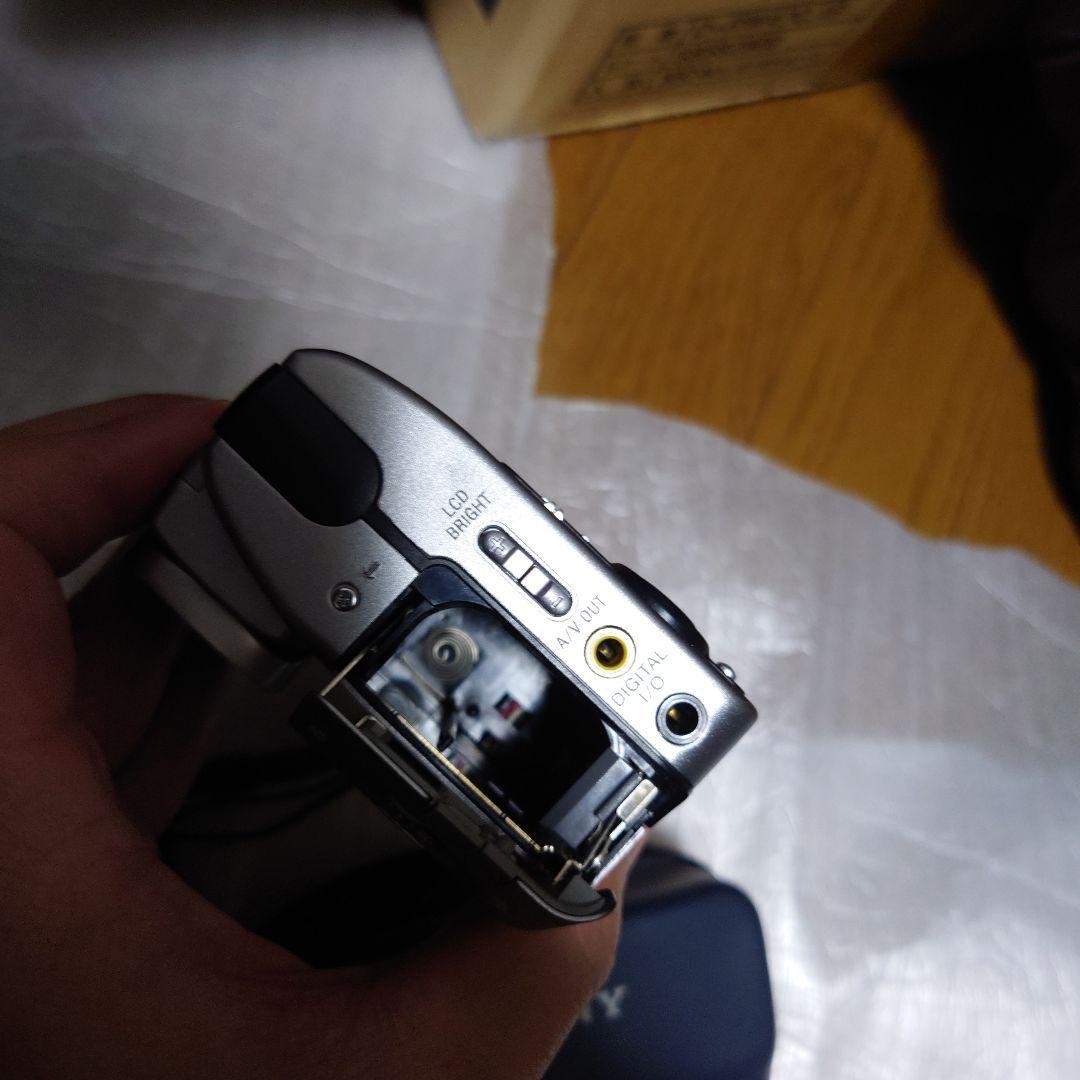 ソニー　SONY Cyber-shot デジタルスチルカメラ　DSC-F55