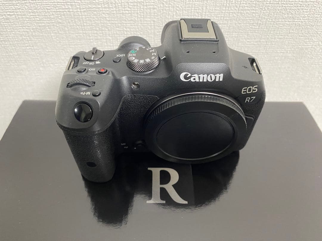 EOS R7 ボディ