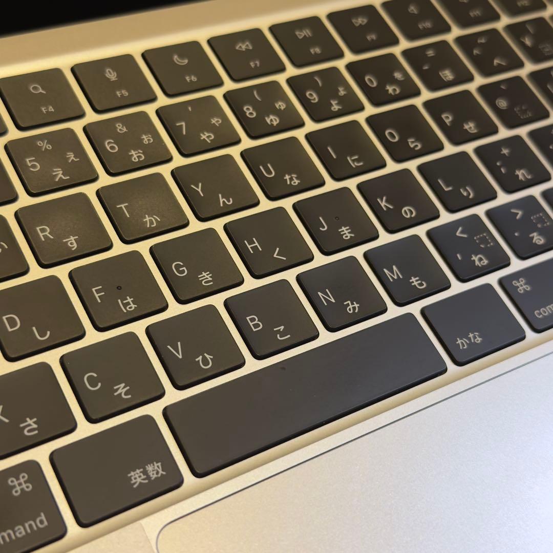 M2 MacBookAir シルバー 8GB 256GB