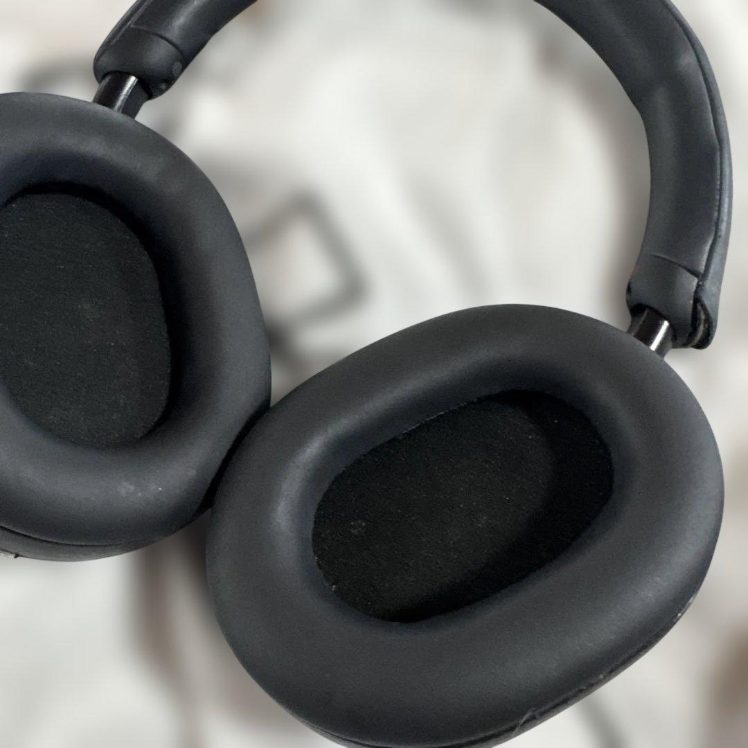 SONY wh-1000xm5 ブラック　ワイヤレスヘッドホンbluetooth