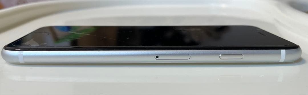 iPhone SE2 64GB ホワイト SIMフリー