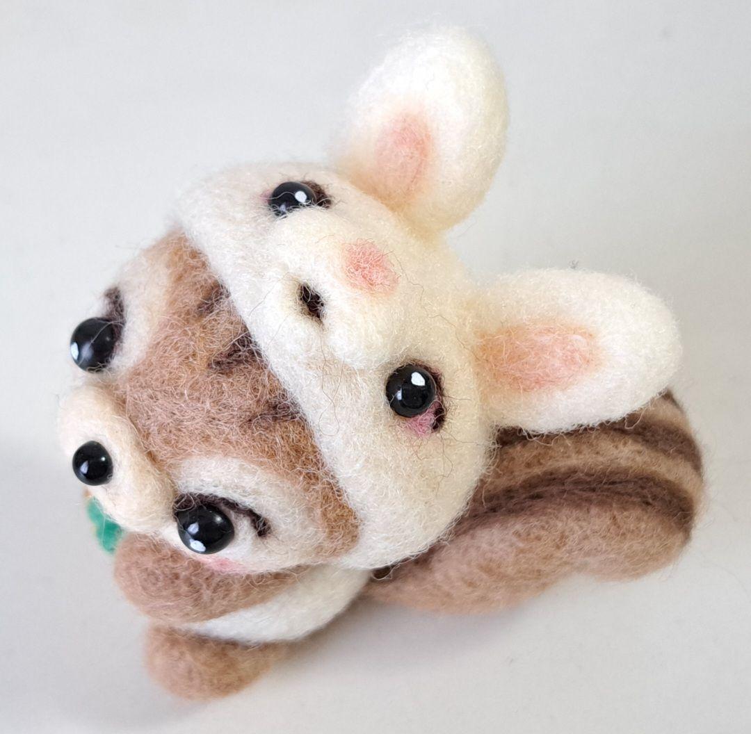 ココ☆ニンジンパンツのウサギリスちゃん　羊毛フェルト