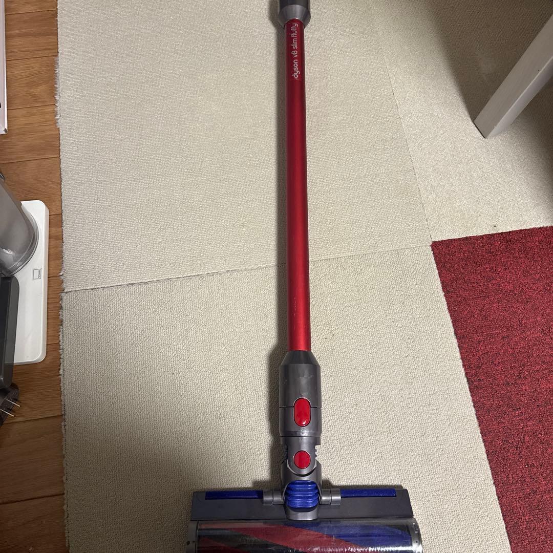 【ジャンク】Dyson V8 スティッククリーナーと専用スタンドのセット