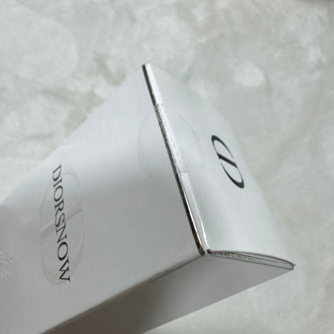 Dior  化粧水ディオールスノーエッセンスオブライトマイクロローション
