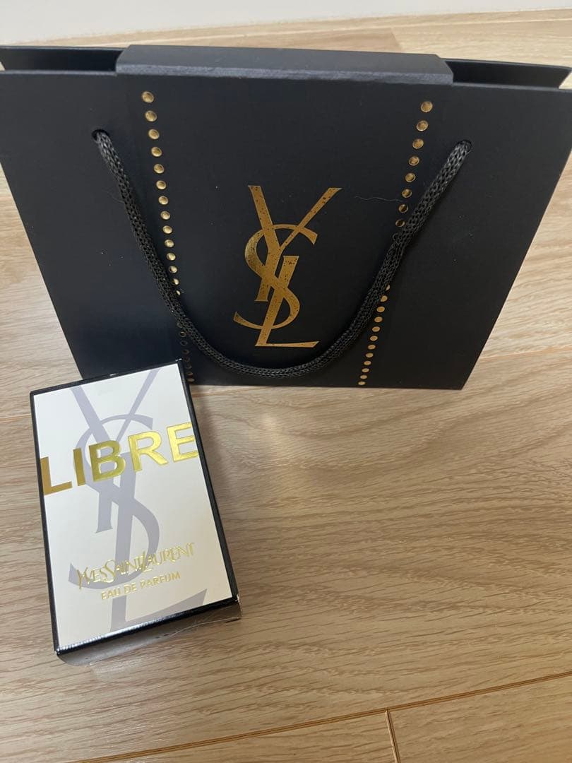 Yves Saint Laurent LIBRE 30ml オードパルファム