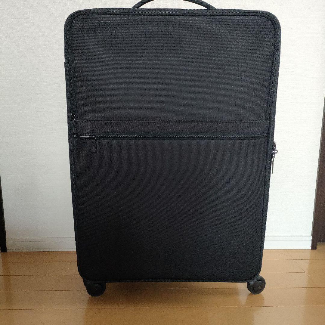 無印良品　半分の厚みで収納できるソフトキャリーケース　スーツケース　63Ｌ　黒