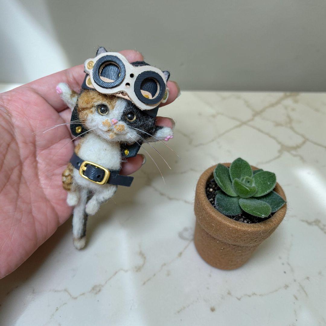豆猫HOLDCATキーホルダー MN-03 三毛猫〜特製豆猫トレカ付き