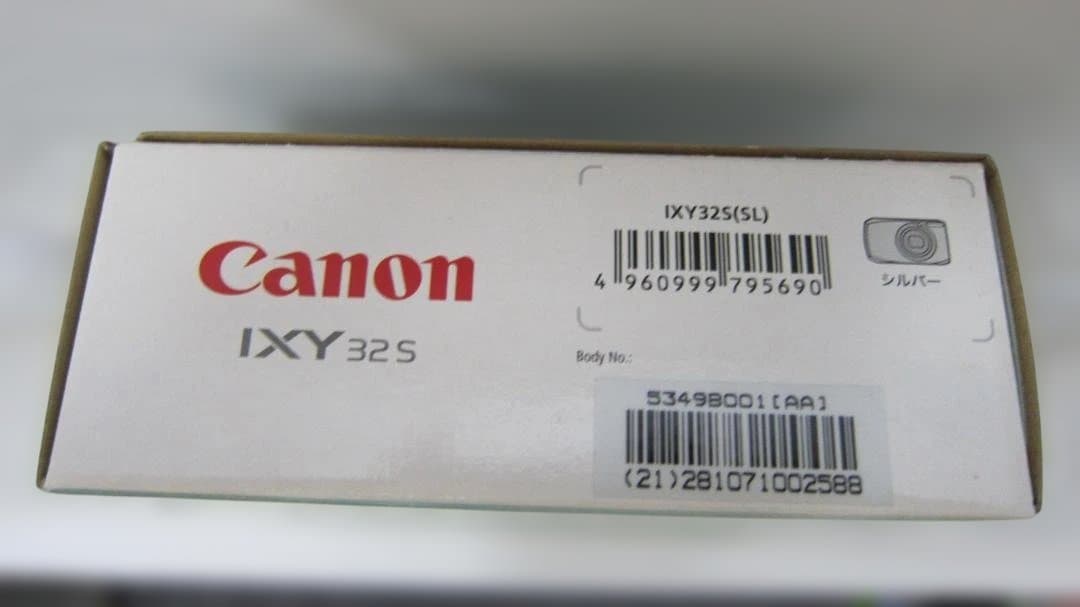 【美品】コンパクトデジタルカメラ Canon IXY 32S シルバー