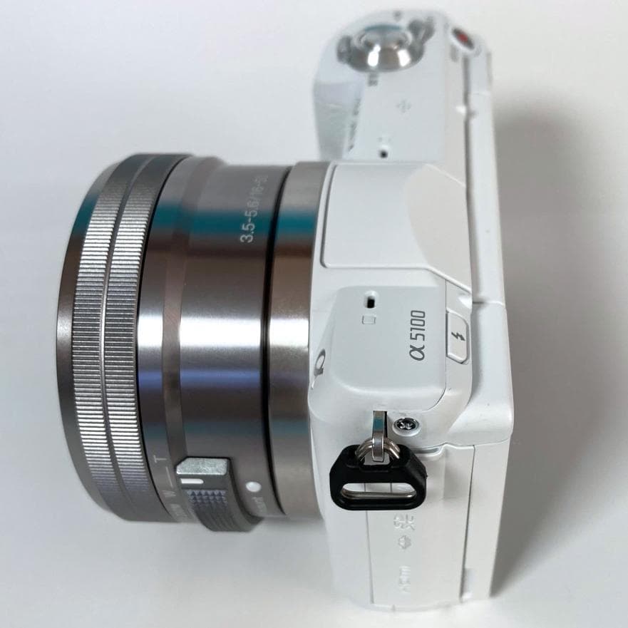 【美品】SONY α5100 白ボディ・キットレンズ・元箱付 シャッター499