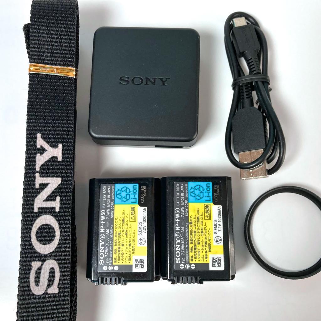 【美品】SONY α5100 白ボディ・キットレンズ・元箱付 シャッター499