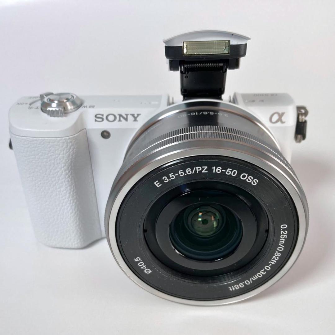 【美品】SONY α5100 白ボディ・キットレンズ・元箱付 シャッター499
