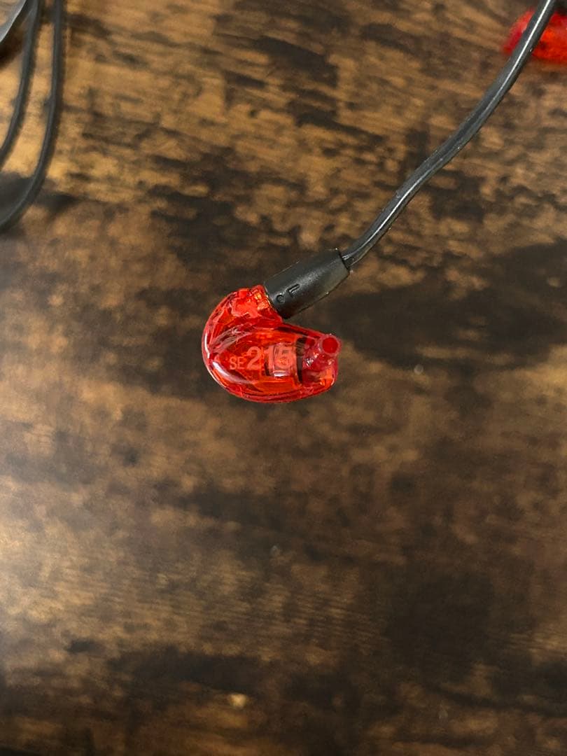 イヤホン Shure SE215 Special Edition Red