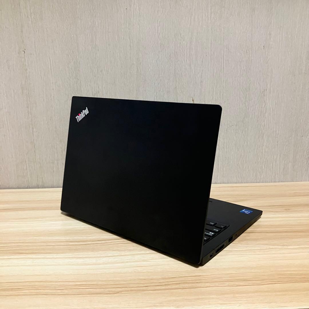 第11世代！core i7 Lenovo ThinkPad メモリ16GB 頑丈