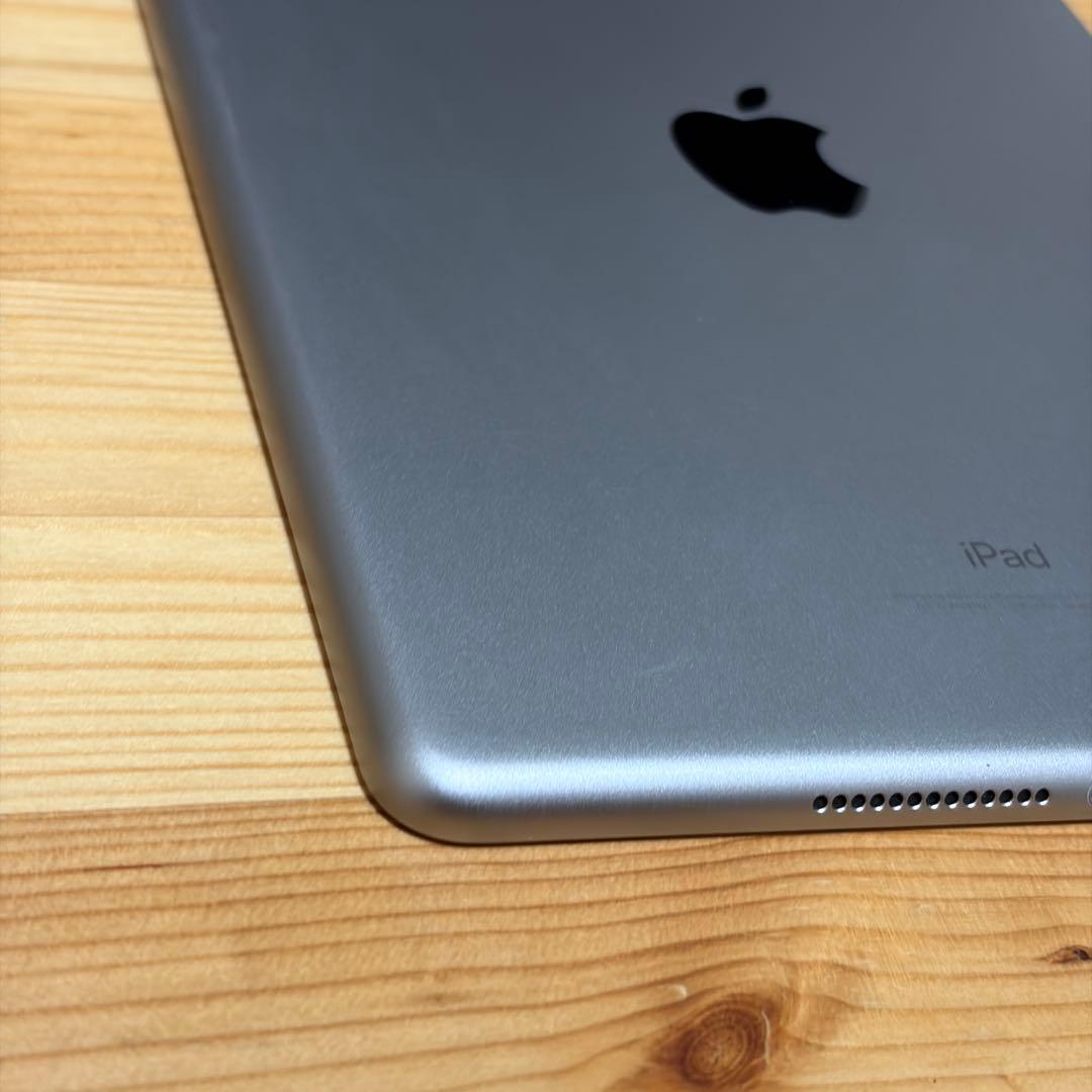 長*日様 iPad 第5世代 32GB 538011