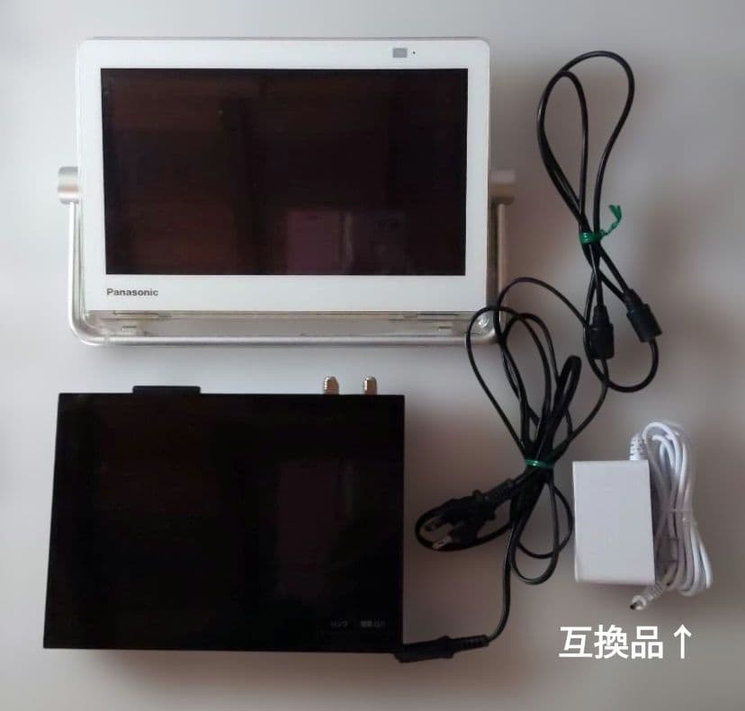 美品 パナソニック ポータブルテレビ プライベートビエラ UN-10T7-W