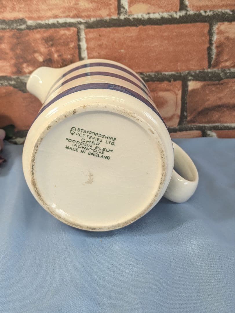 イギリス アンティーク STAFFORDSHIRE CHEF ミルクジャグ A